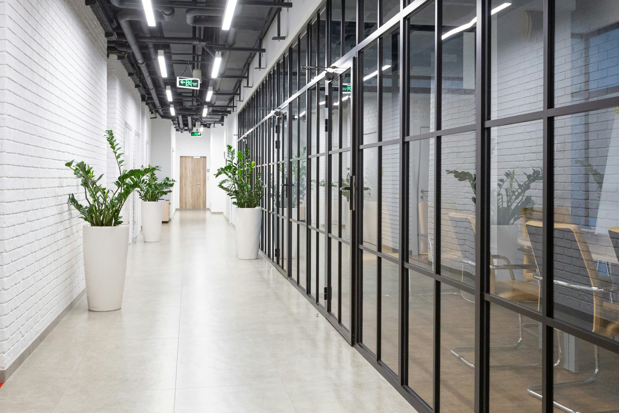 Gut beleuchtetes Office